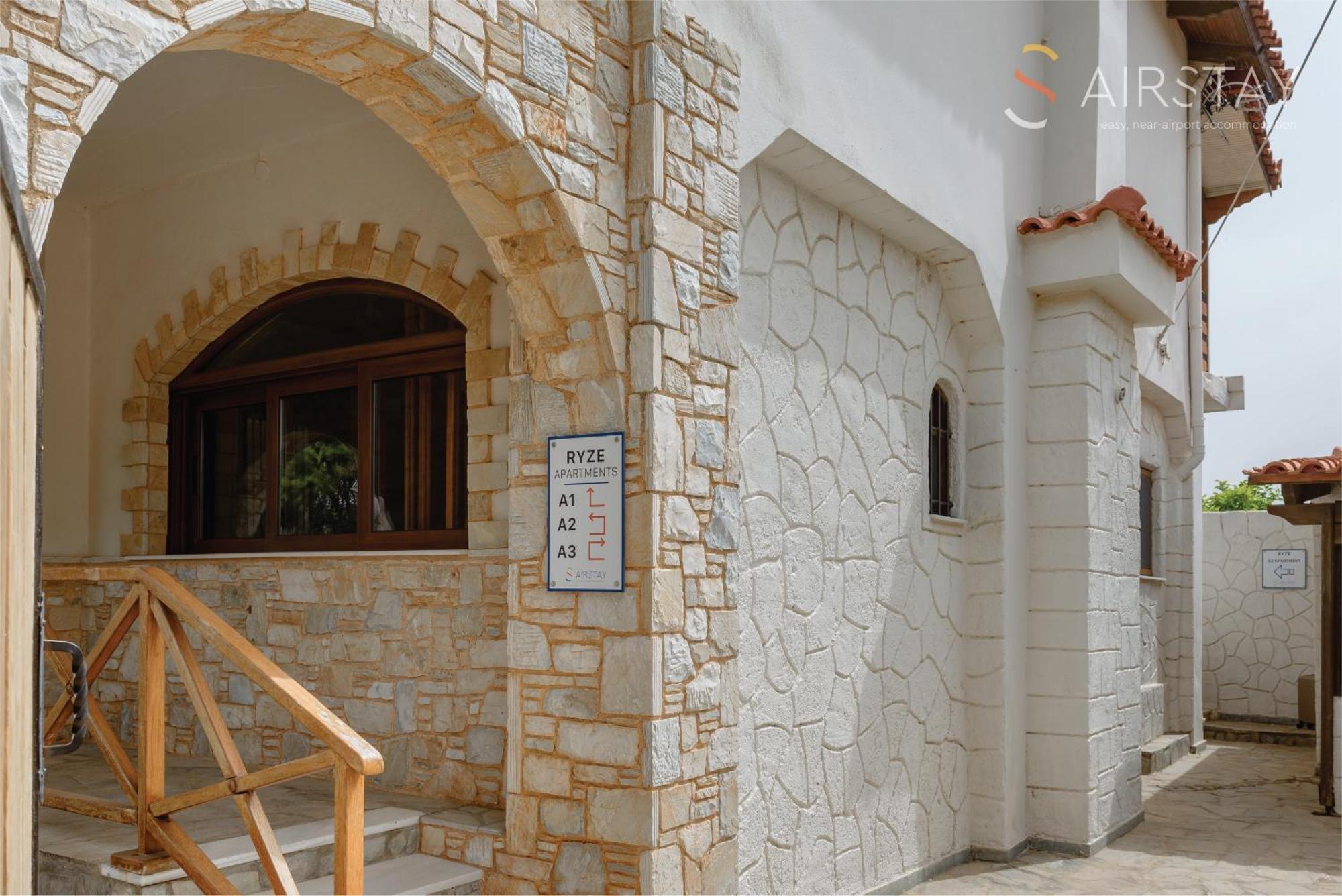 Ryze Apartments Airport By Airstay Artemida  Esterno foto