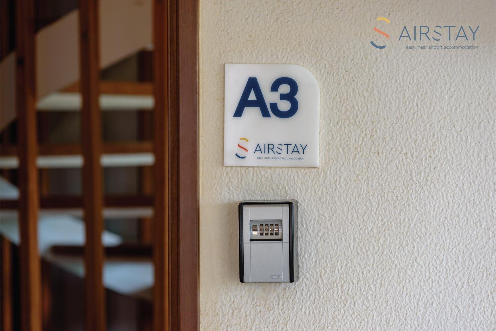 Ryze Apartments Airport By Airstay Artemida  Esterno foto